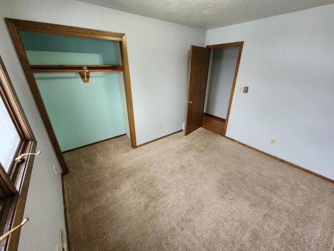 Building Photo - 2318 E Boulevard Ave