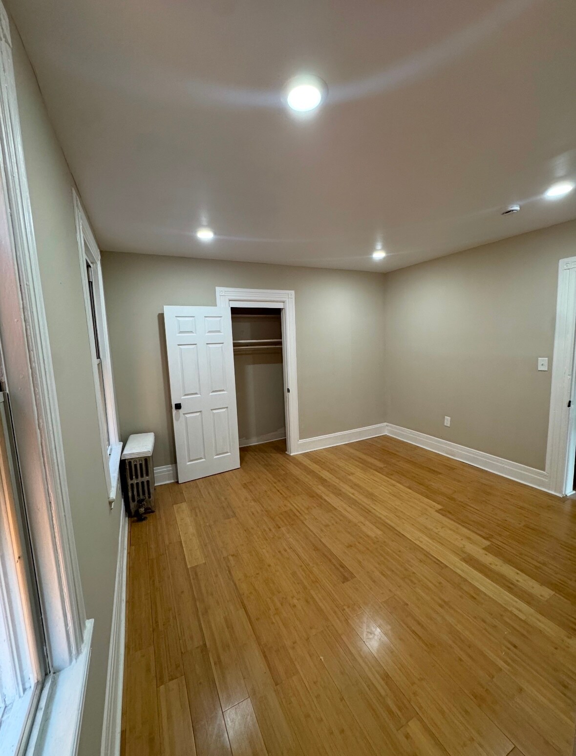 Room 2 - 265 N 7th St