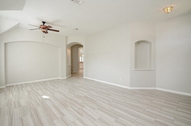 Building Photo - 20211 Canyon Ridge Ct