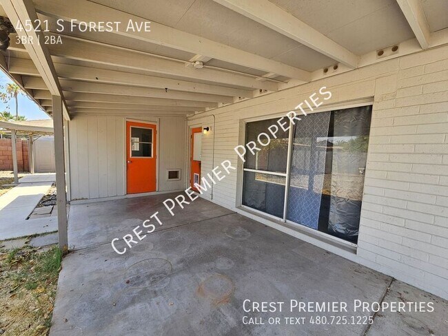 Building Photo - 4521 S Forest Ave
