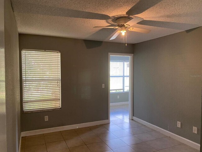 Building Photo - 5156 Conroy Rd