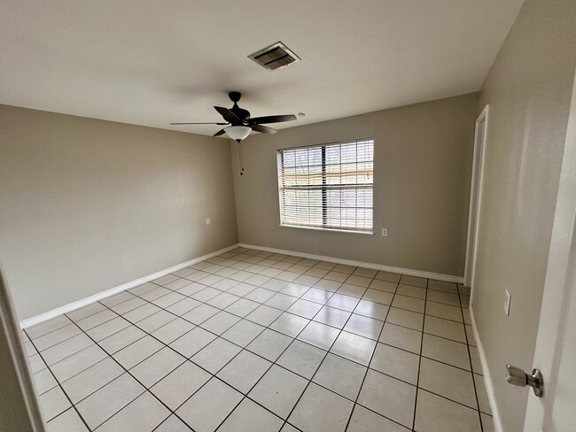 Building Photo - 3828 Clavel St