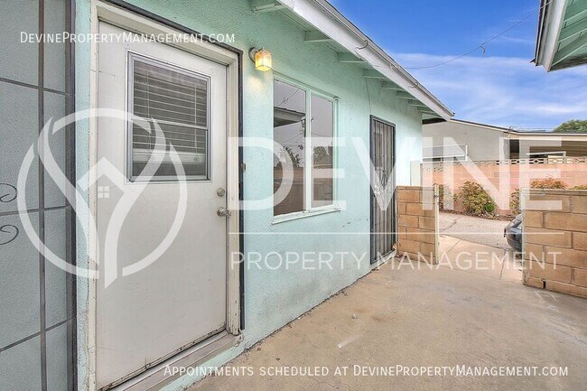 Building Photo - 1005 W. F. St-