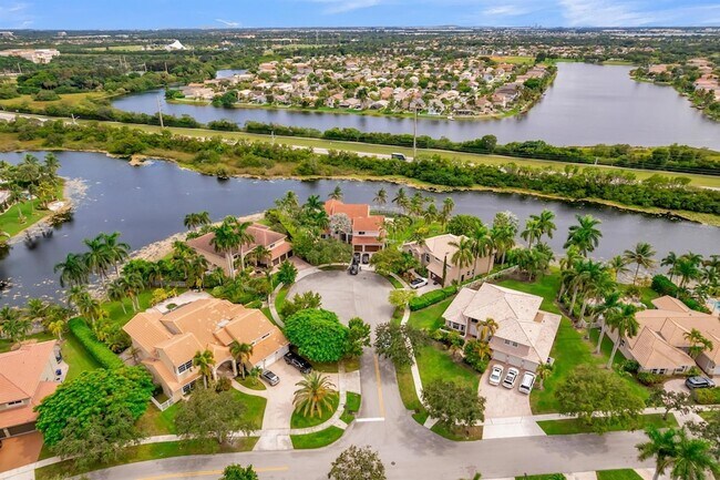 Building Photo - 1333 SW 175th Way