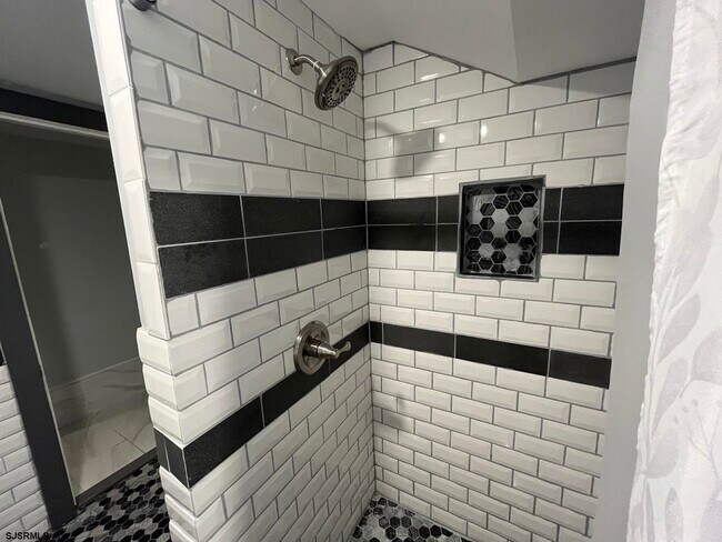 Building Photo - 6 N Nashville Ave