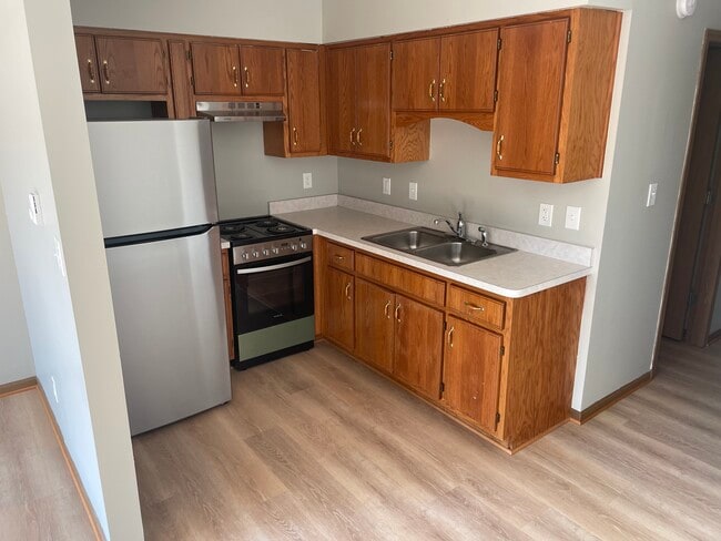 Building Photo - 811 Covey Ln