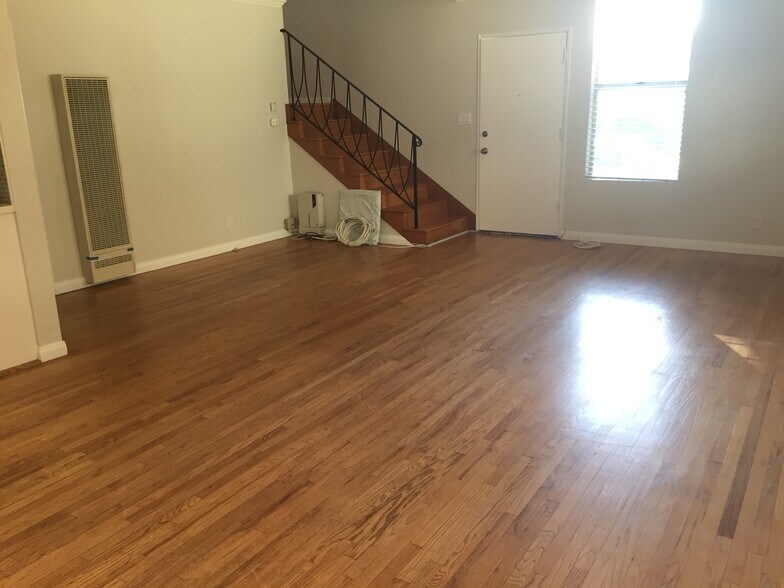 Living Room - 2231 Virginia Ave