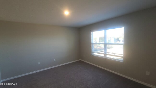 Building Photo - 542 Armoyan Wy