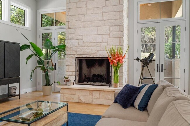 Building Photo - 2600 Arion Cir
