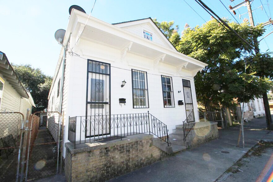 Building Photo - 2612 Urquhart St
