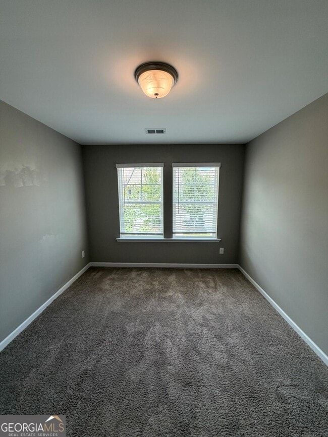 Building Photo - 7091 Gladstone Cir