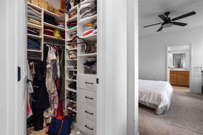 Building Photo - 1859 Is Vlg Wy