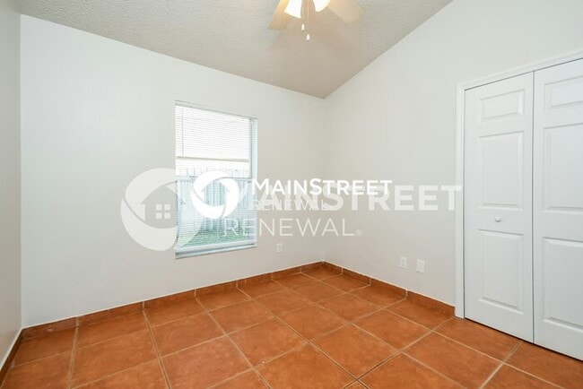 Building Photo - 3 Bedroom Pet-Friendly Home in Orlando, FL with Main Street Renewal