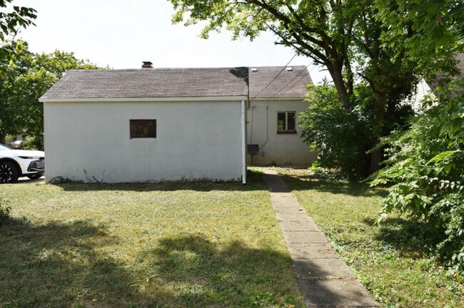 Building Photo - 2956 Bremen St