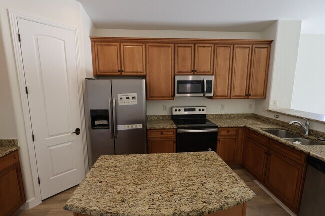 Building Photo - Remodeled 4 Bed 2 Bath Home.