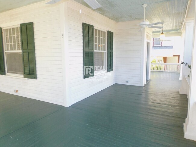 Building Photo - 1224 Glade St NW