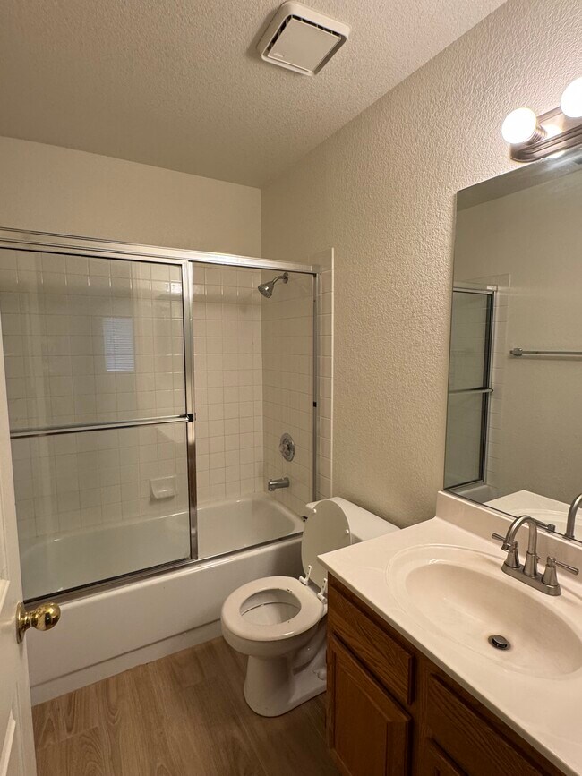 Building Photo - 5312 Great Pine Dr