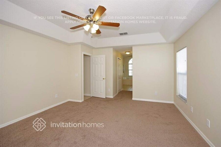 Building Photo - 1571 Parkglen Cir