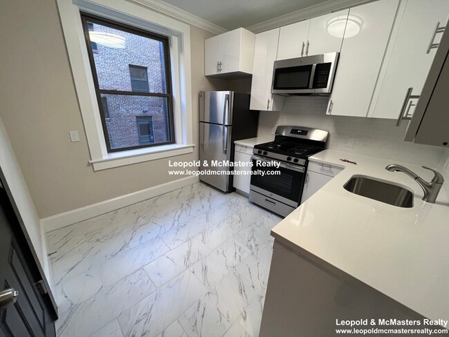 Building Photo - 50 Longwood Ave