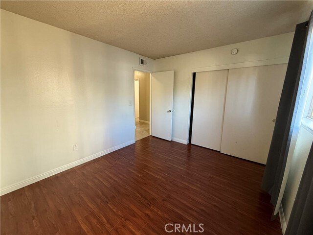 Building Photo - 455 Glenhill Dr