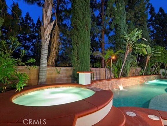 Building Photo - 3 New Dawn