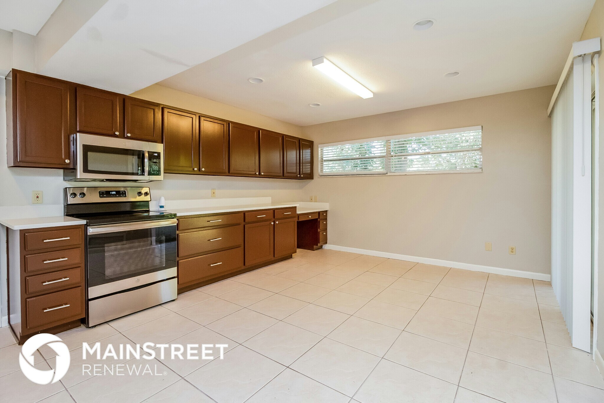 Building Photo - 738 Preble Ave