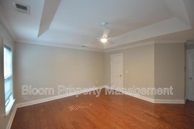 Building Photo - 8566 Royal Palm Ln