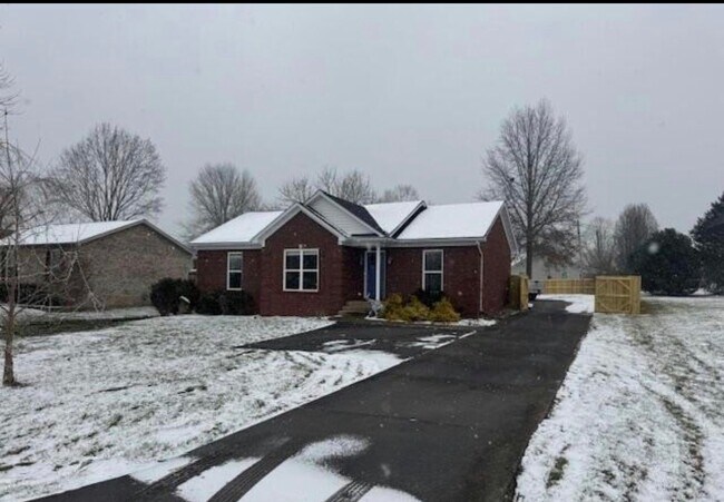Building Photo - 138 Dennis Dr