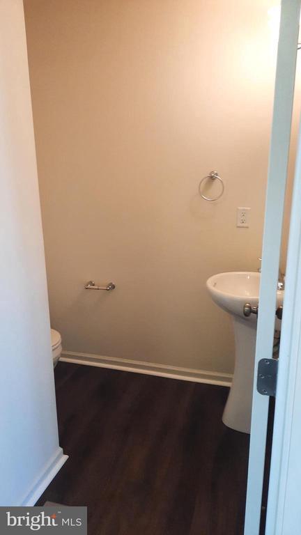 Building Photo - 803 Schooner Ln