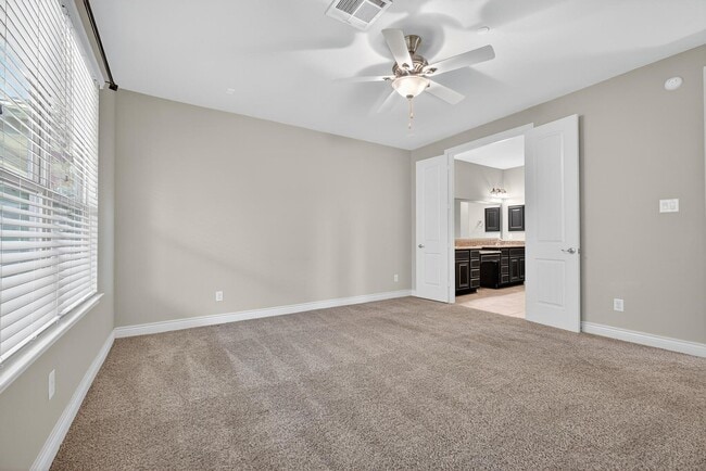 Building Photo - 15303 Westland Gate Dr