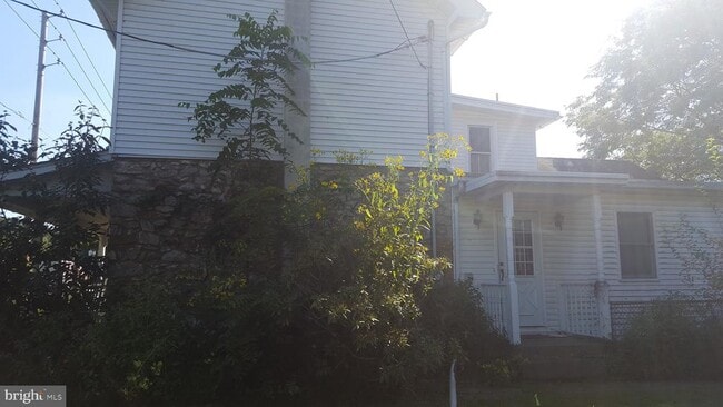 Building Photo - 2902 Lower Saucon Rd