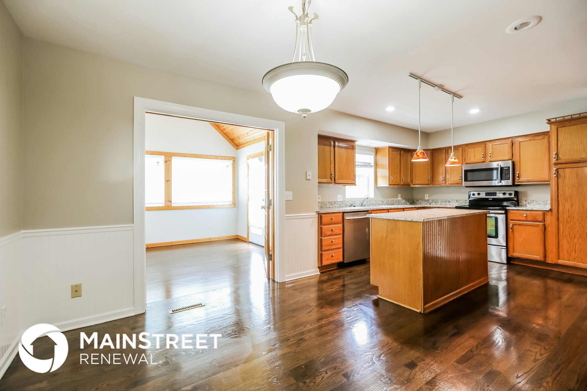 Building Photo - 209 S Montclaire Dr