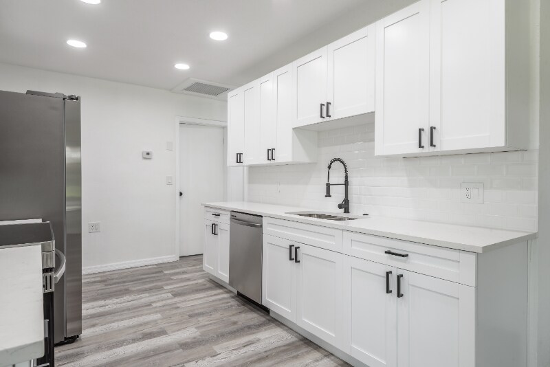 Building Photo - 763 NE 12th St