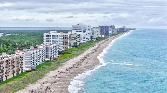 Building Photo - 200 N El Mar Dr