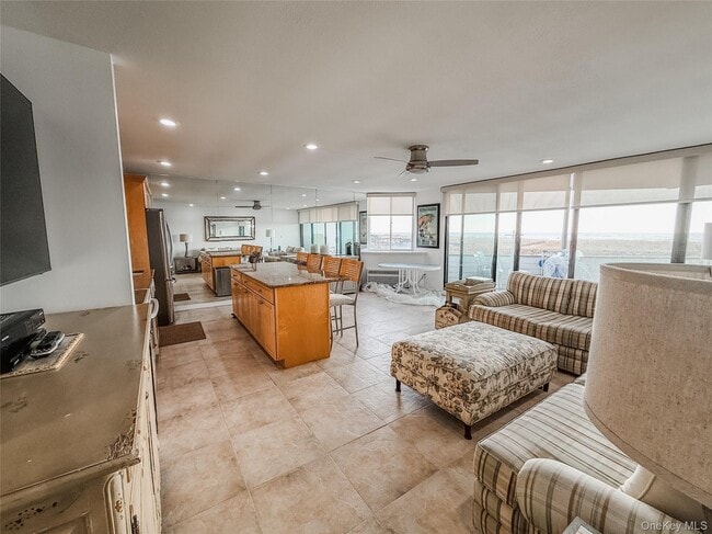 Building Photo - 261 Dune Rd