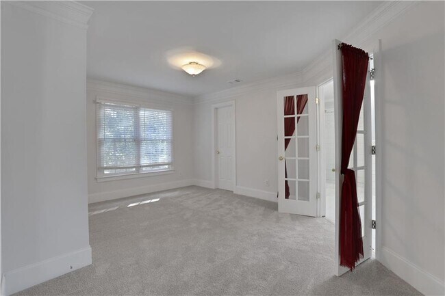 Building Photo - 127 Tara Blvd