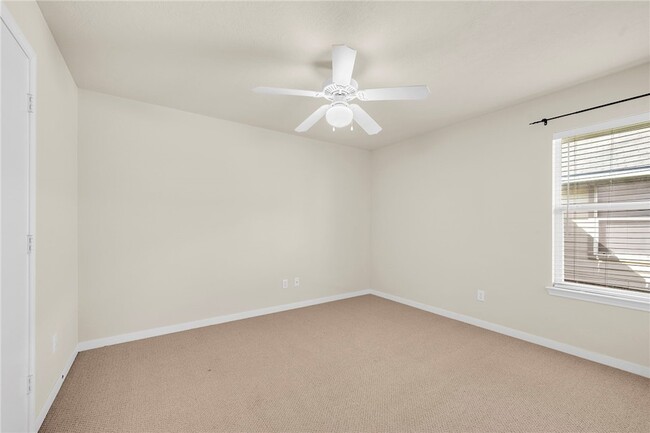 Building Photo - 919 Windmeadows Dr