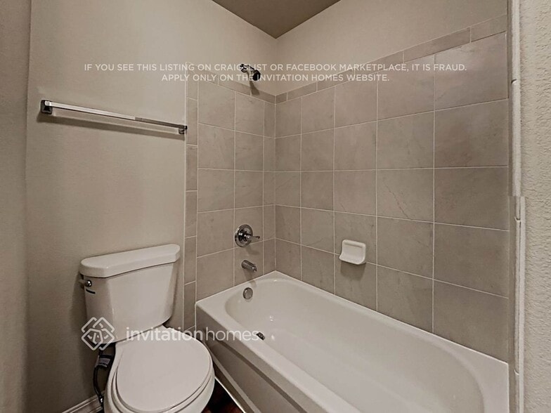 Building Photo - 10976 Quercia Cir