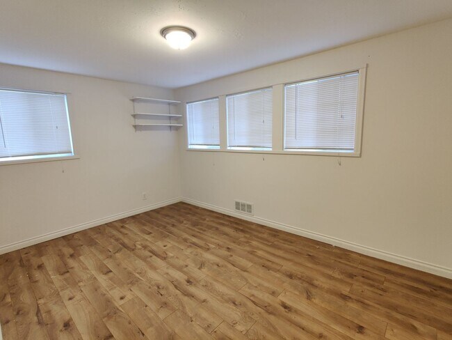 Building Photo - 1407 Wright Ave