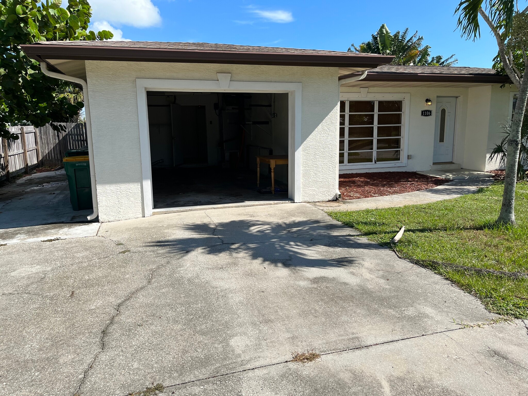 Building Photo - 1106 Banana River Dr
