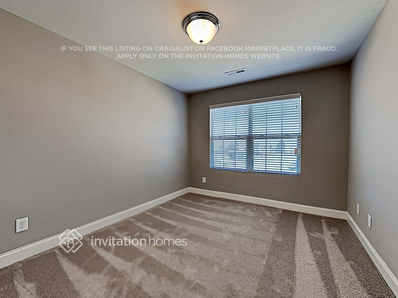 Building Photo - 5419 Roberta Crossing Dr