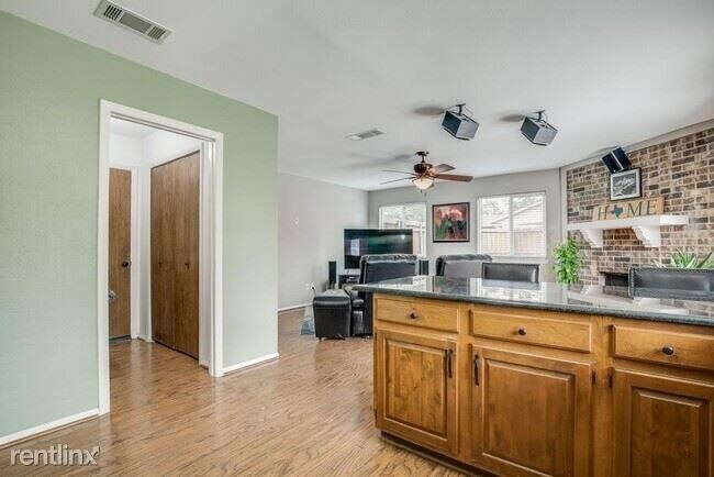 Building Photo - 3 br, 2 bath House - 9006 Bryson Dr