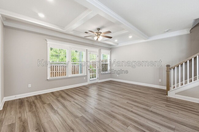 Building Photo - 228 Linsmore Ave