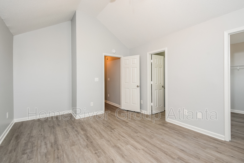 Building Photo - 7551 Clear Creek Dr