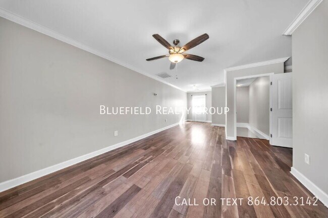 Building Photo - 800 Perry Rd