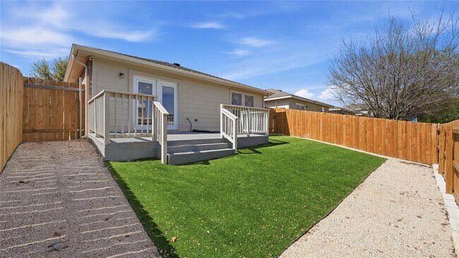 Building Photo - 11309 Autumn Ash Dr