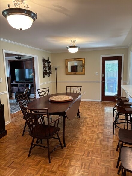 Dining Room & Bar Seating - 4712 Surry Pl
