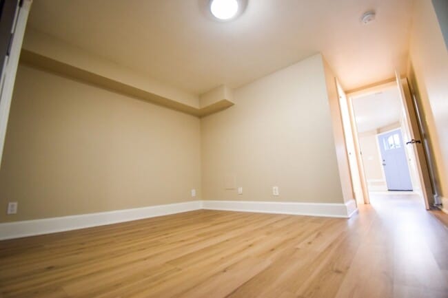 Building Photo - 22-128