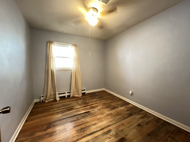 Building Photo - 2740 Buena Vista St