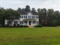 Building Photo - 5 Bedroom home in Henrico